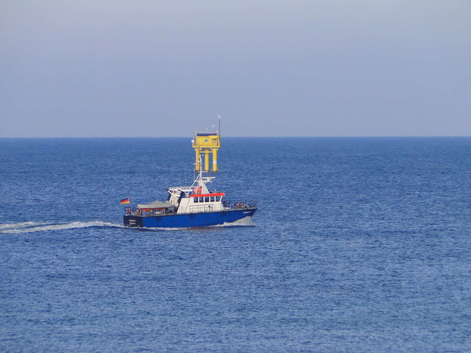 Die Ostsee bei Nienhagen mit Strand und Wellen